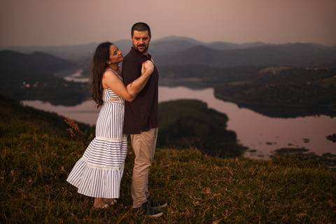 As melhores ideias e inspirações criativas de fotos para ensaio pré wedding no Morro do Capuava - SP'