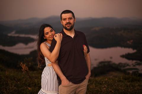 As melhores ideias e inspirações criativas de fotos para ensaio pré wedding no Morro do Capuava - SP'