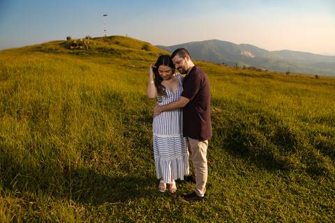 As melhores ideias e inspirações criativas de fotos para ensaio pré wedding no Morro do Capuava - SP'