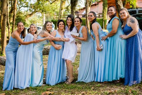 As melhores ideias e inspirações criativas do making of da noiva com as madrinhas  no espaço Mansão Fato - SP'