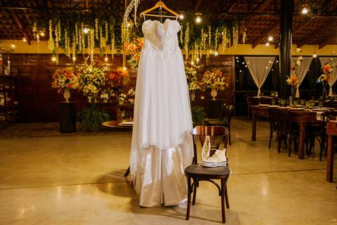 As melhores ideias e inspirações criativas do making of da noiva no espaço Chácara Cerejeira - Guarulhos'