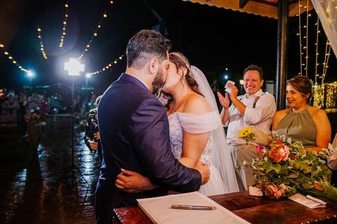 As melhores ideias e inspirações criativas de casamento no espaço Chácara Cerejeira - Guarulhos'