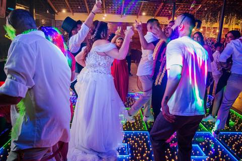 As melhores ideias e inspirações criativas de casamento no espaço Chácara Cerejeira - Guarulhos'