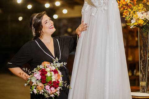 As melhores ideias e inspirações criativas do making of da noiva no espaço Chácara Cerejeira - Guarulhos'