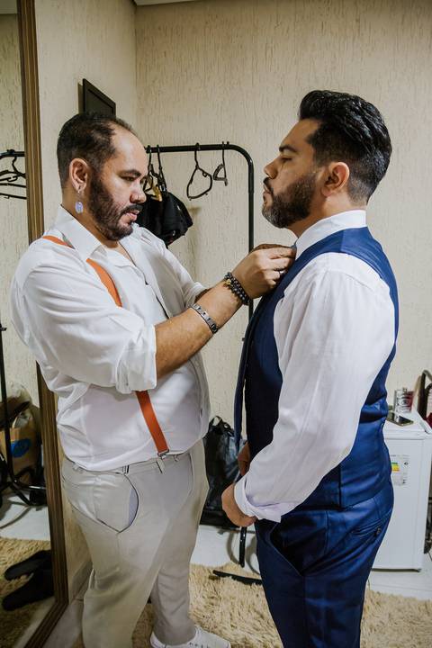 As melhores ideias e inspirações criativas do making of do noivo no espaço Chácara Cerejeira - Guarulhos'