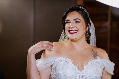 As melhores ideias e inspirações criativas do making of da noiva no espaço Chácara Cerejeira - Guarulhos'