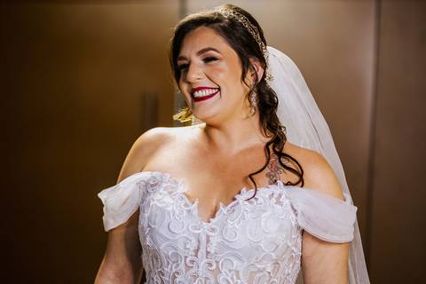 As melhores ideias e inspirações criativas do making of da noiva no espaço Chácara Cerejeira - Guarulhos'