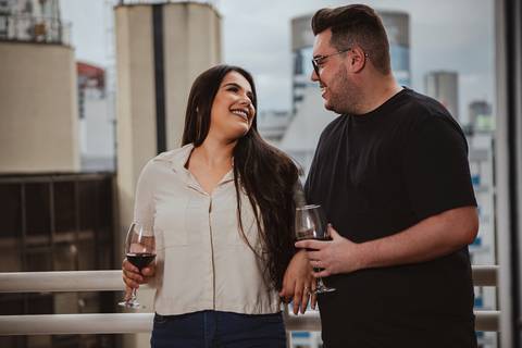 As melhores ideias e inspirações criativas de fotos para ensaio pré wedding no apartamento em São Paulo'