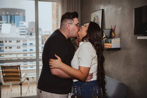 As melhores ideias e inspirações criativas de fotos para ensaio pré wedding no apartamento em São Paulo'
