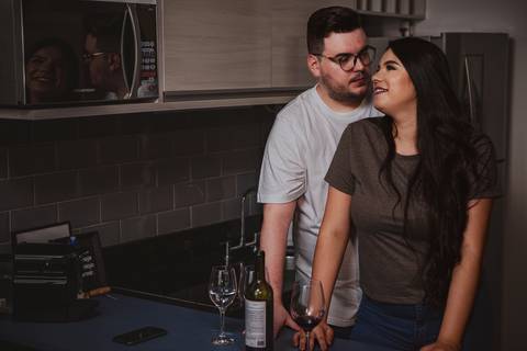 As melhores ideias e inspirações criativas de fotos para ensaio pré wedding no apartamento em São Paulo'