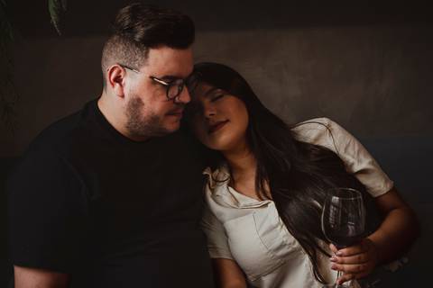 As melhores ideias e inspirações criativas de fotos para ensaio pré wedding no apartamento em São Paulo'