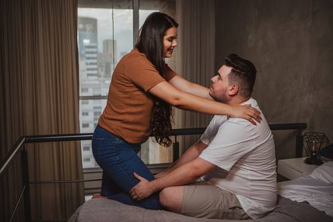 As melhores ideias e inspirações criativas de fotos para ensaio pré wedding no apartamento em São Paulo'