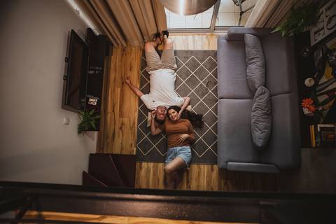 As melhores ideias e inspirações criativas de fotos para ensaio pré wedding no apartamento em São Paulo'