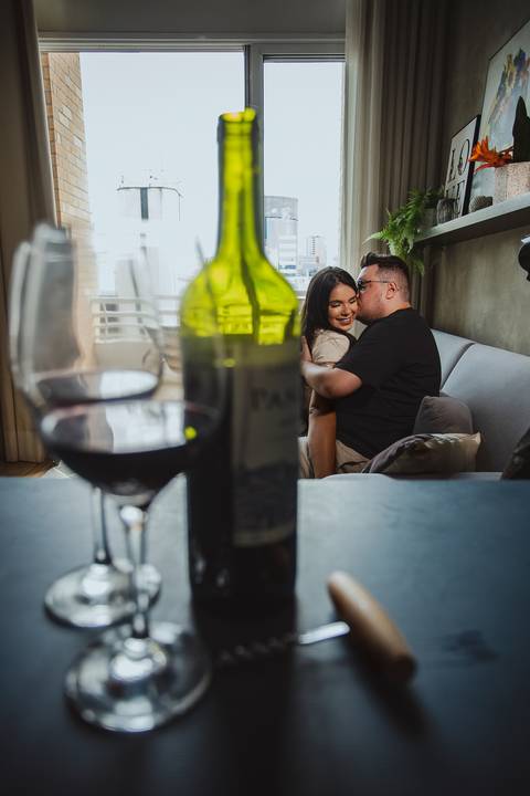 As melhores ideias e inspirações criativas de fotos para ensaio pré wedding no apartamento em São Paulo'