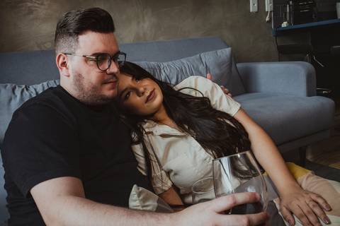 As melhores ideias e inspirações criativas de fotos para ensaio pré wedding no apartamento em São Paulo'