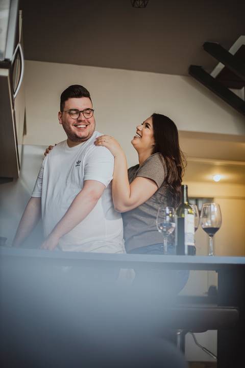 As melhores ideias e inspirações criativas de fotos para ensaio pré wedding no apartamento em São Paulo'