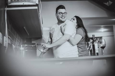 As melhores ideias e inspirações criativas de fotos para ensaio pré wedding no apartamento em São Paulo'