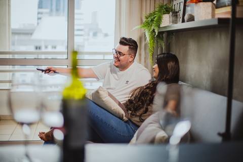 As melhores ideias e inspirações criativas de fotos para ensaio pré wedding no apartamento em São Paulo'