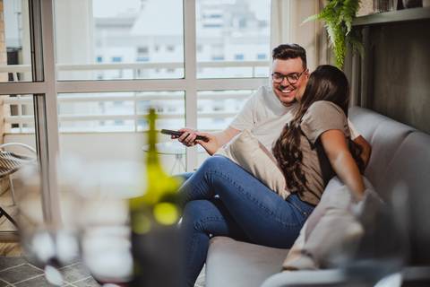 As melhores ideias e inspirações criativas de fotos para ensaio pré wedding no apartamento em São Paulo'