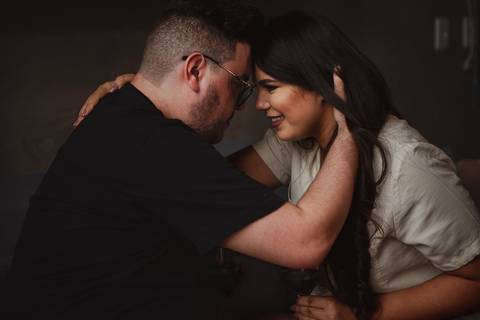 As melhores ideias e inspirações criativas de fotos para ensaio pré wedding no apartamento em São Paulo'