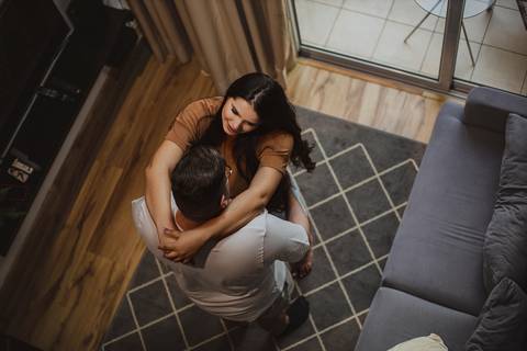 As melhores ideias e inspirações criativas de fotos para ensaio pré wedding no apartamento em São Paulo'