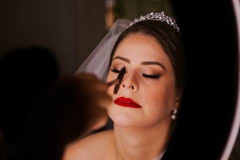 As melhores ideias e inspirações criativas do making of da noiva no espaço Pavaneli Eventos Butantã - SP'