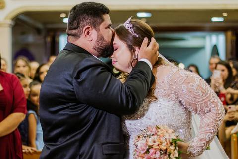 As melhores ideias e inspirações criativas de casamento na igreja Paróquia São Pedro Apóstolo'