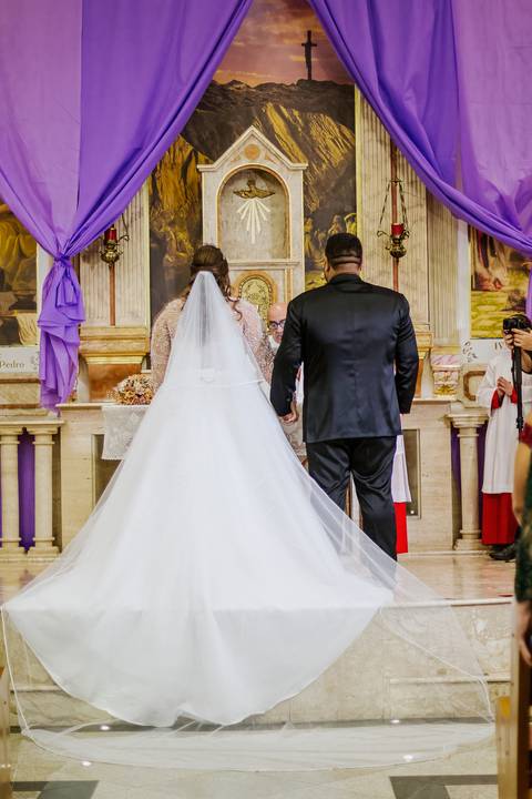 As melhores ideias e inspirações criativas de casamento na igreja Paróquia São Pedro Apóstolo'
