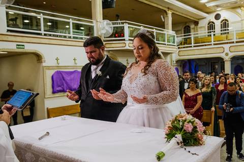 As melhores ideias e inspirações criativas de casamento na igreja Paróquia São Pedro Apóstolo'