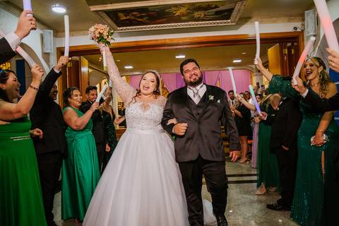 As melhores ideias e inspirações criativas de casamento na igreja Paróquia São Pedro Apóstolo'