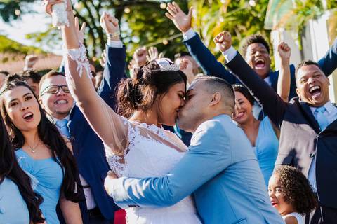 As melhores ideias e inspirações criativas de fotos de casamento na cerimônia no Espaço Solar da Fonte - Poá'