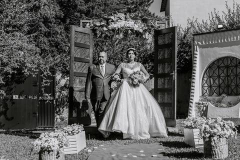 As melhores ideias e inspirações criativas de fotos de casamento na cerimônia no Espaço Solar da Fonte - Poá'