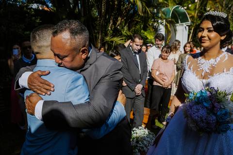 As melhores ideias e inspirações criativas de fotos de casamento na cerimônia no Espaço Solar da Fonte - Poá'