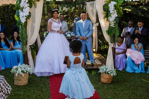 As melhores ideias e inspirações criativas de fotos de casamento na cerimônia no Espaço Solar da Fonte - Poá'