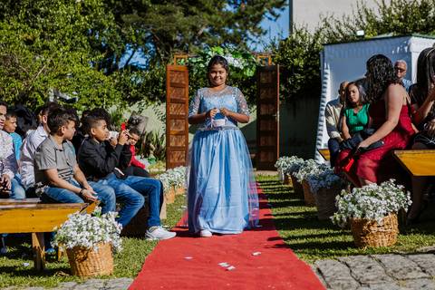 As melhores ideias e inspirações criativas de fotos de casamento na cerimônia no Espaço Solar da Fonte - Poá'