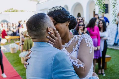 As melhores ideias e inspirações criativas de fotos de casamento na cerimônia no Espaço Solar da Fonte - Poá'