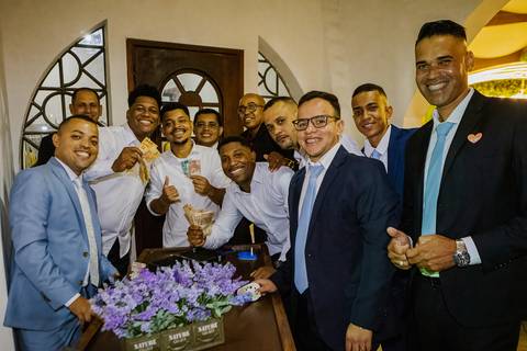 As melhores ideias e inspirações criativas de fotos de casamento no Espaço Solar da Fonte - Poá'