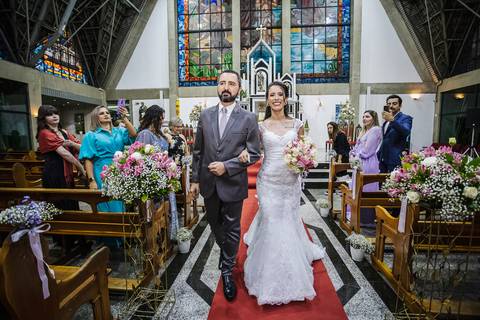 As melhores ideias e inspirações criativas de fotos de casamento na cerimônia na Paróquia São João Batista'