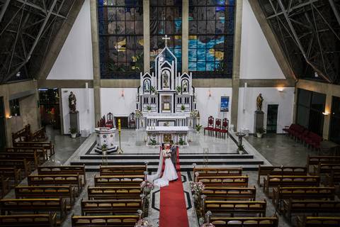 As melhores ideias e inspirações criativas de fotos de casamento na cerimônia na Paróquia São João Batista'