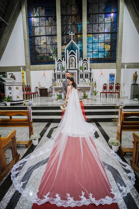 As melhores ideias e inspirações criativas de fotos de casamento na cerimônia na Paróquia São João Batista'