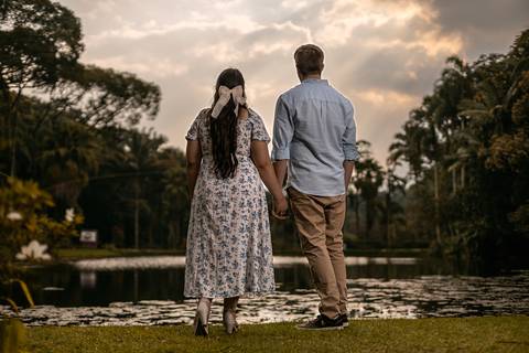 As melhores ideias e inspirações criativas de fotos para ensaio pré wedding no parque Jardim Botânico'
