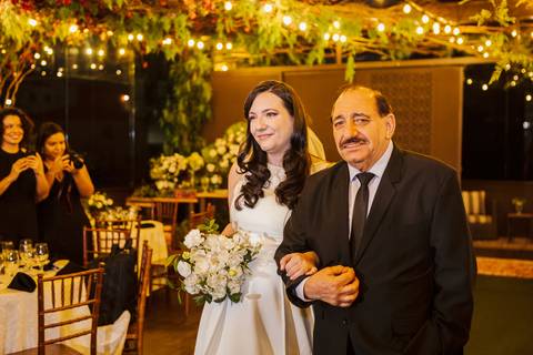 As melhores ideias e inspirações criativas de fotos dos noivos no Espaço Napoleão Buffet - São Bernardo do Campo'