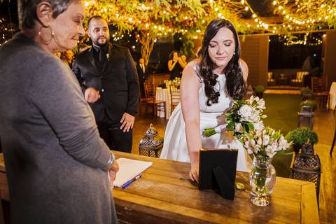 As melhores ideias e inspirações criativas de fotos dos noivos no Espaço Napoleão Buffet - São Bernardo do Campo'