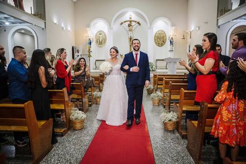 As melhores ideias e inspirações criativas de fotos de casamento na cerimônia na Igreja matriz Nossa Senhora das Graças'
