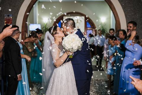 As melhores ideias e inspirações criativas de fotos de casamento na cerimônia na Igreja matriz Nossa Senhora das Graças'