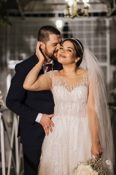 As melhores ideias e inspirações criativas de fotos dos noivos no Espaço Buffet Espaço Du Chief'