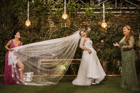 As melhores ideias e inspirações criativas de fotos dos noivos no Espaço Buffet Espaço Du Chief'