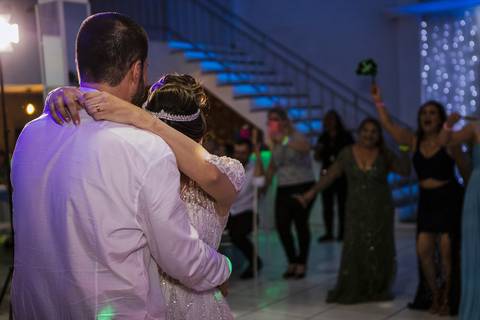 As melhores ideias e inspirações criativas de fotos dos noivos no Espaço Buffet Espaço Du Chief'