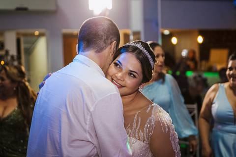 As melhores ideias e inspirações criativas de fotos dos noivos no Espaço Buffet Espaço Du Chief'