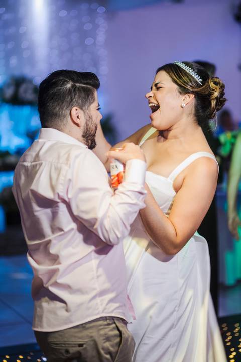 As melhores ideias e inspirações criativas de fotos dos noivos no Espaço Buffet Espaço Du Chief'